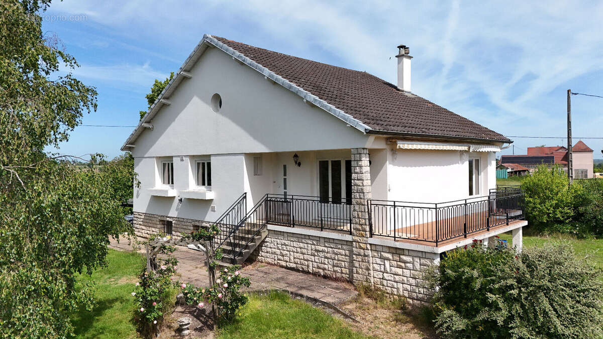 Maison à NEUVY