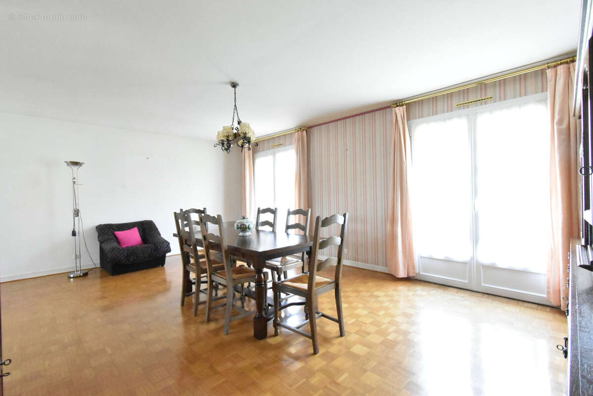 Maison à REMILLY