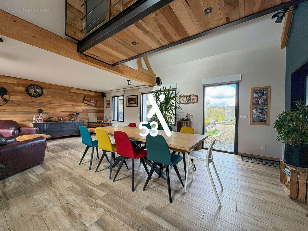 Maison à ACQUIN-WESTBECOURT