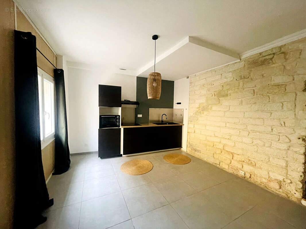 Maison à MAUGUIO