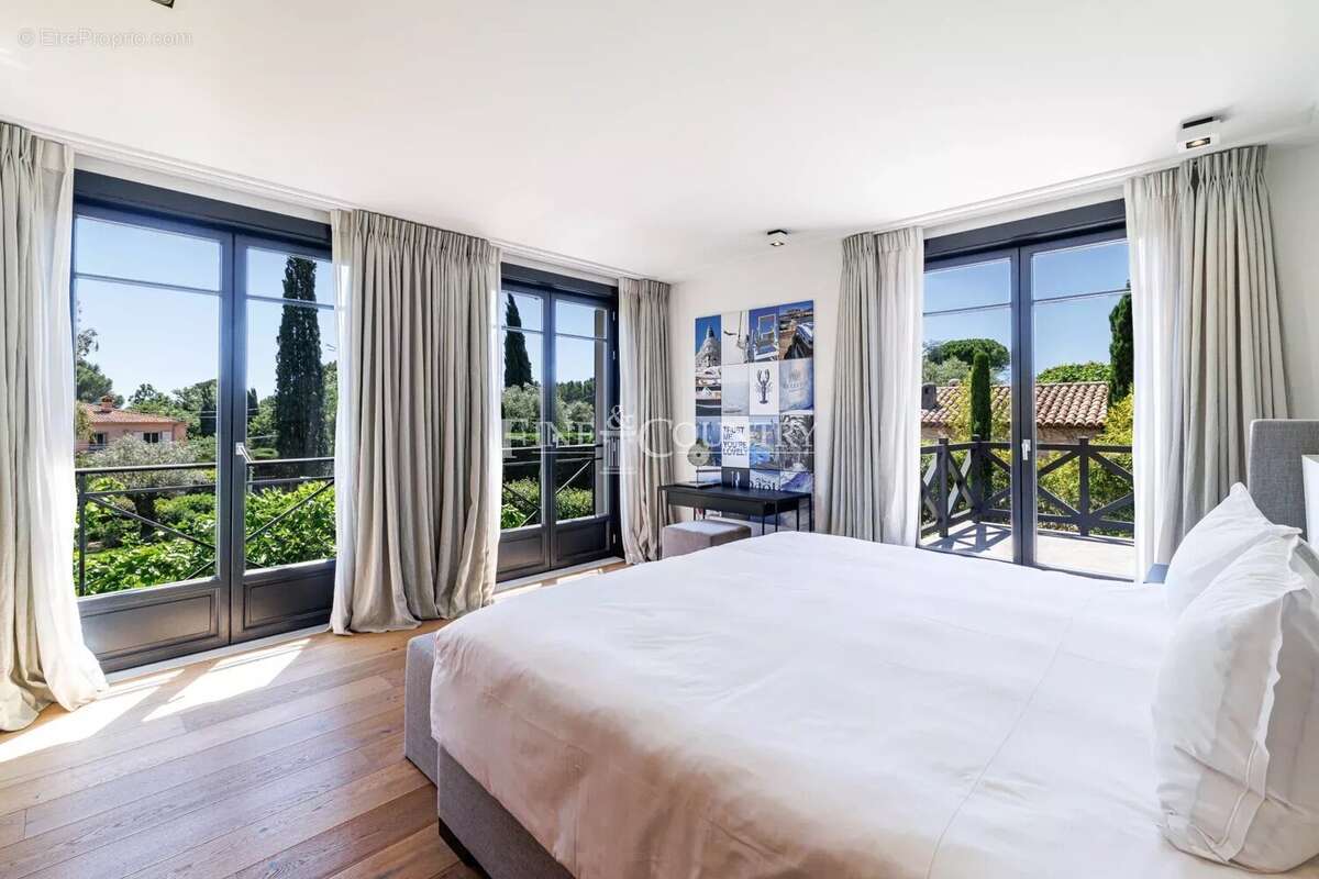 Maison à MOUGINS