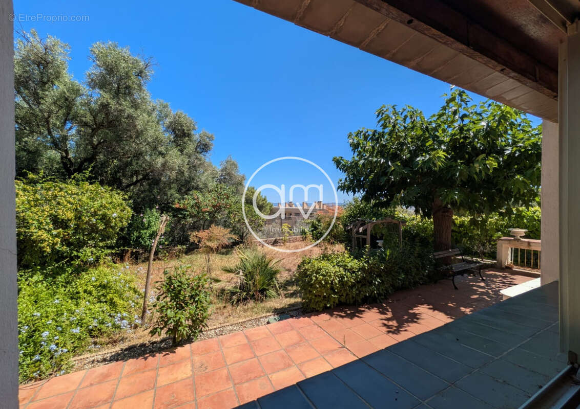 Appartement à HYERES