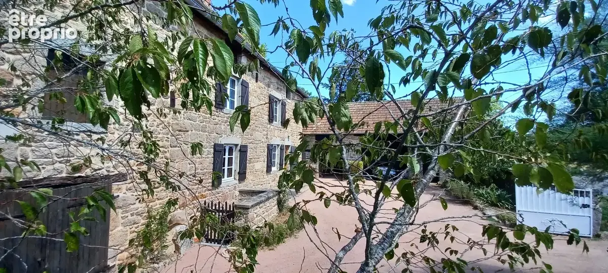 Suin, Ancien corps de ferme en pierre, de 133 m², avec fort potentiel de développement, sur 1 500 m² de terrain - photo 13