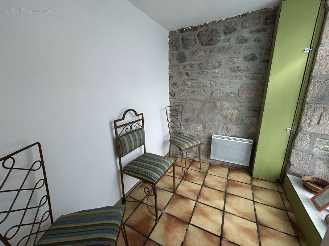 Maison à EGLETONS