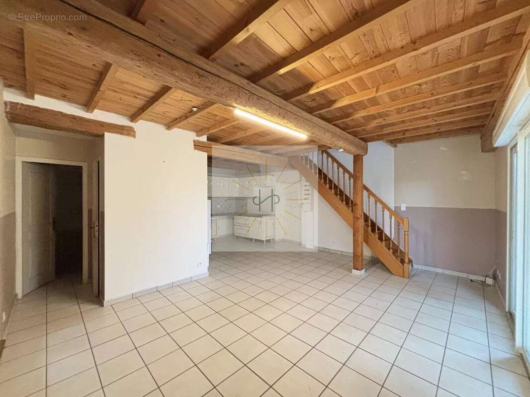 Maison à MONTELIMAR