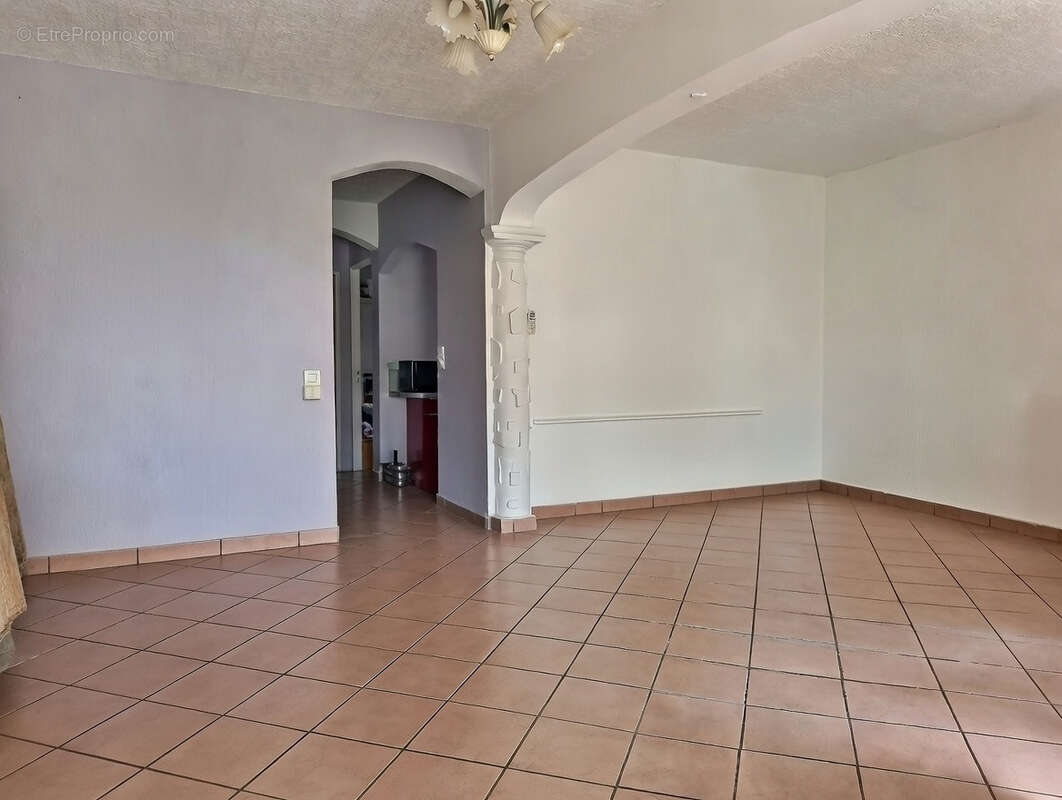 Appartement à BORMES-LES-MIMOSAS