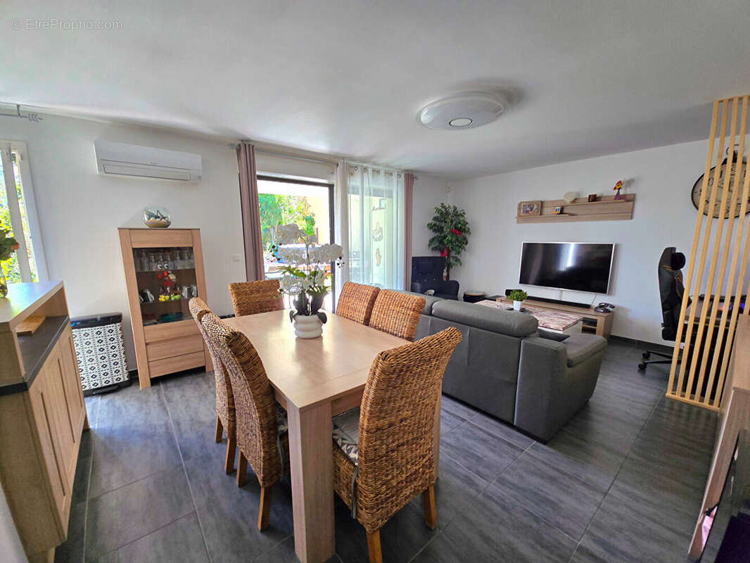 Appartement à AURIOL