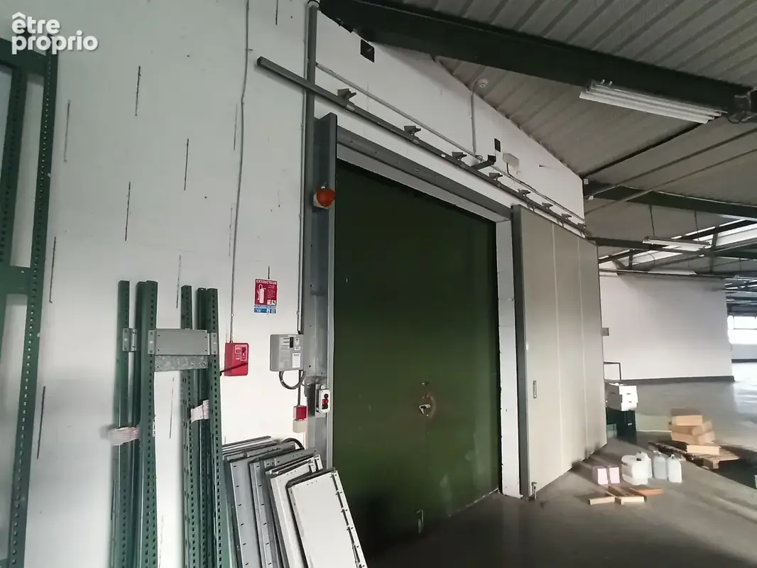 St junien / rochechouart - vente 1.300m2 locaux entreprise - photo 17