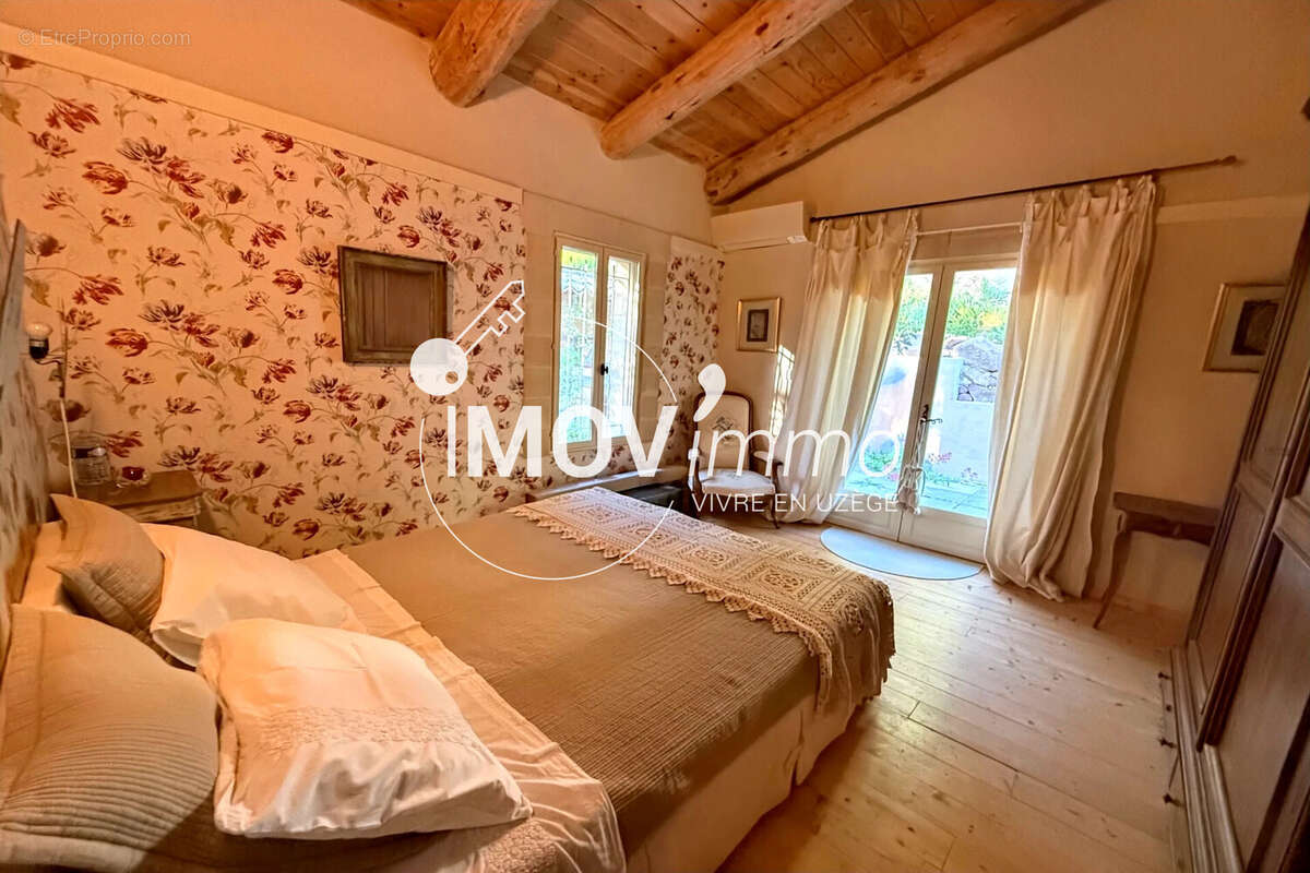 Maison 140 m² à Uzes  - photo 8
