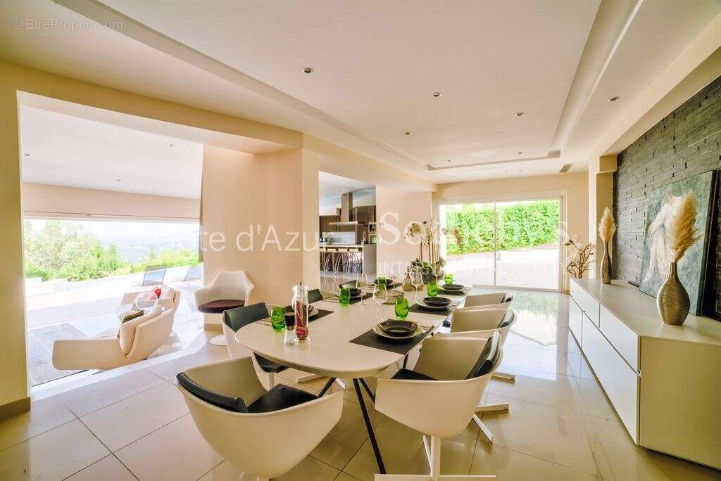 Maison à MOUANS-SARTOUX