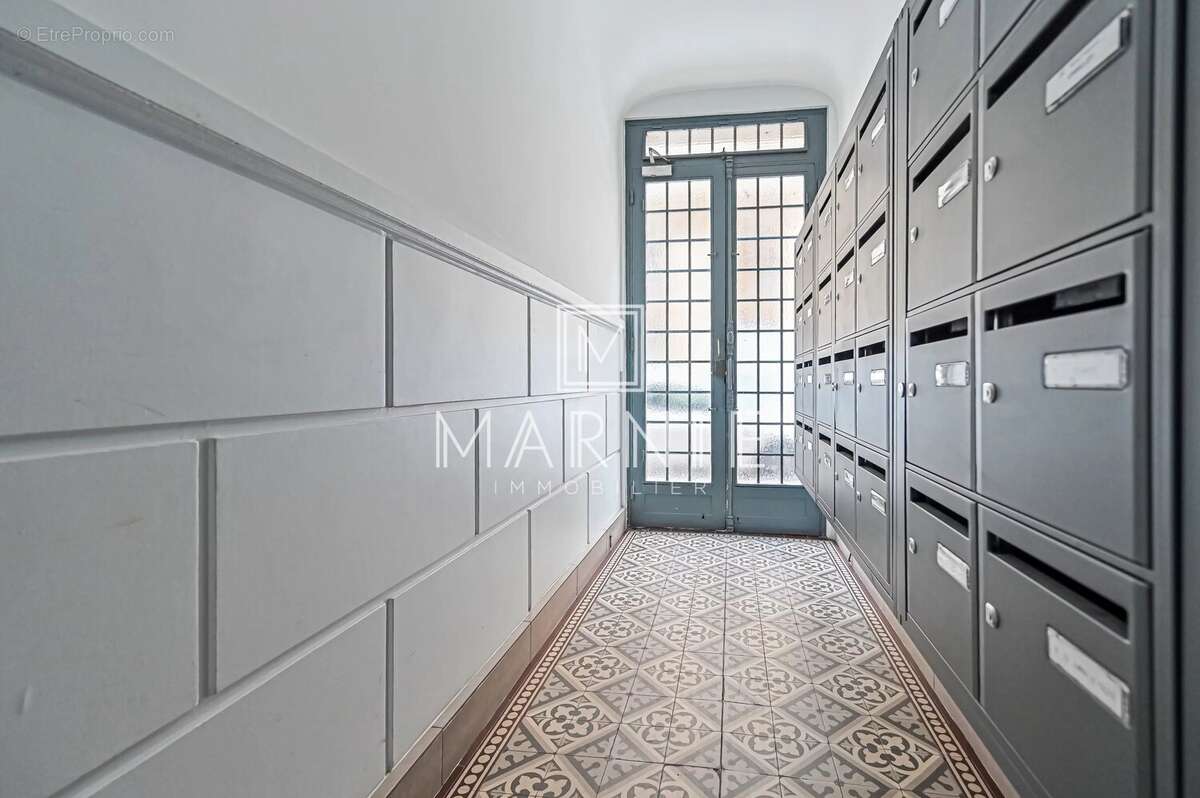 Appartement à PARIS-17E