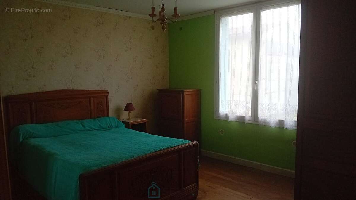 Maison 6 pièces avec grand terrain et dépendances - photo 12