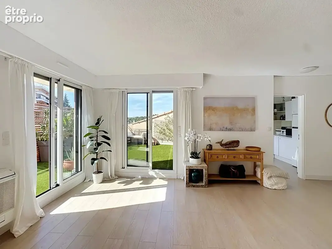 Le cannet- appartement façon villa sur les toits – garage & piscine - photo 3