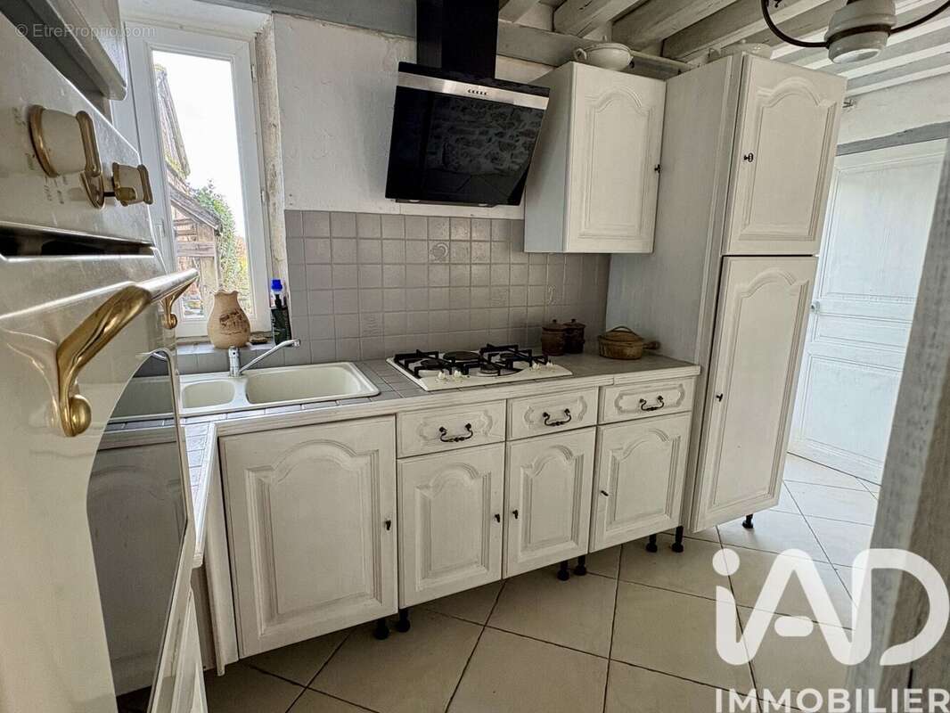 Maison 80 m² à Epineuil-Le-Fleuriel  - photo 9