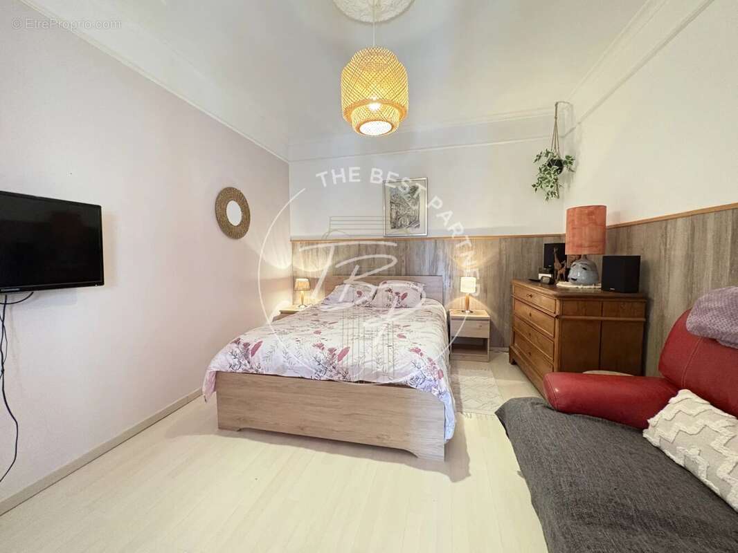 Appartement à LAMALOU-LES-BAINS