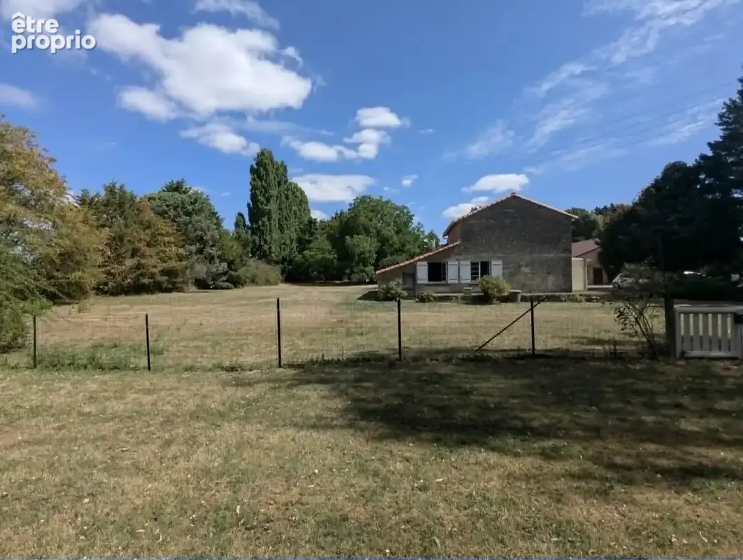 Propriété rurale pleine de caractère avec de vastes dépendances, étang et grands jardins - photo 9