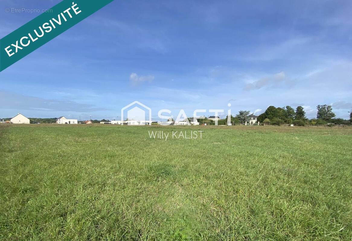 Photo 1 - Terrain à CINQ-MARS-LA-PILE