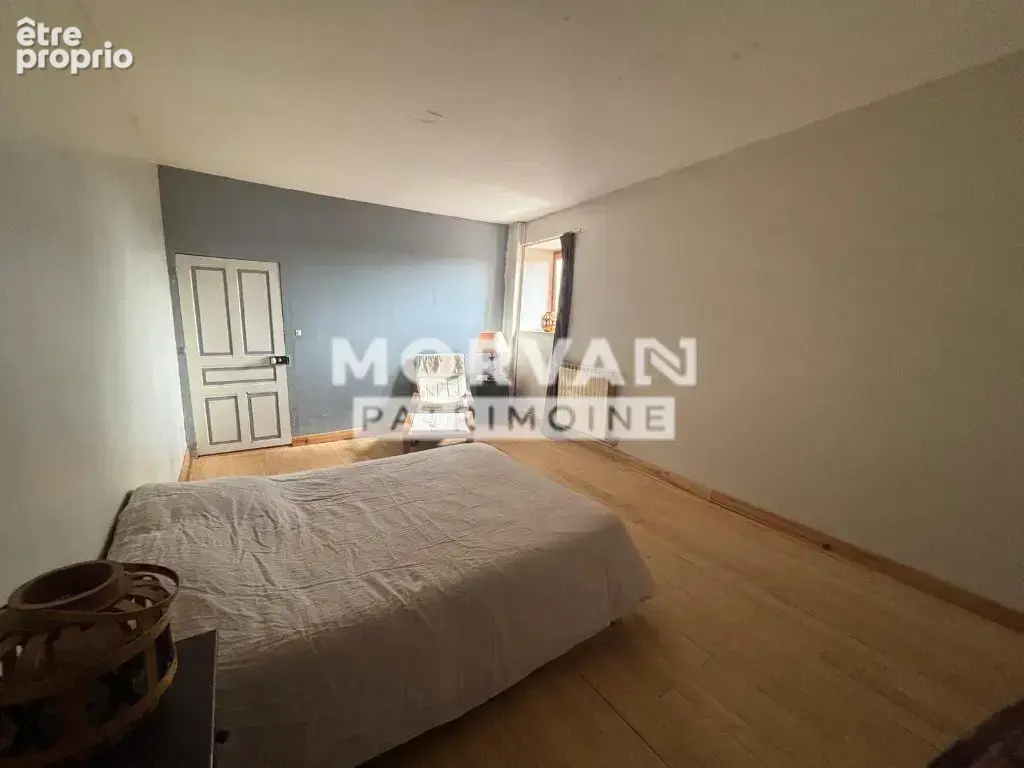 Maison avec dépendances et terrain - photo 11