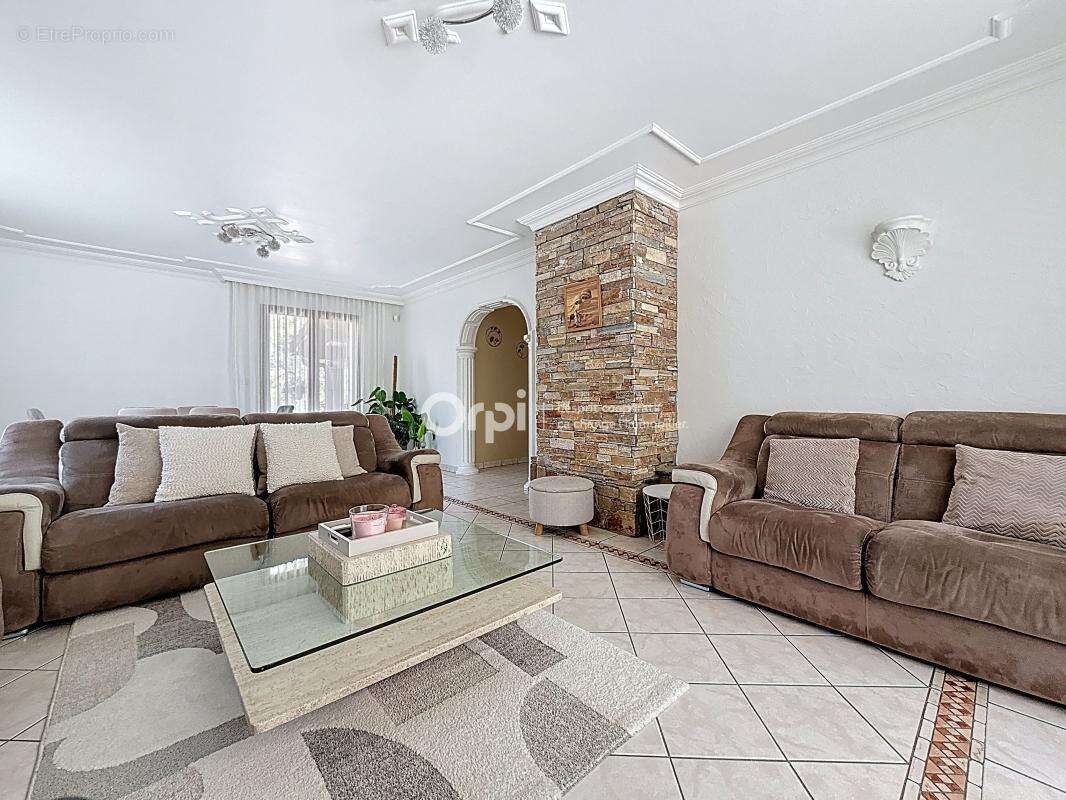 Maison à ALBERTVILLE