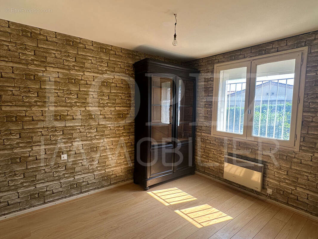Maison de ville rénovée - photo 8