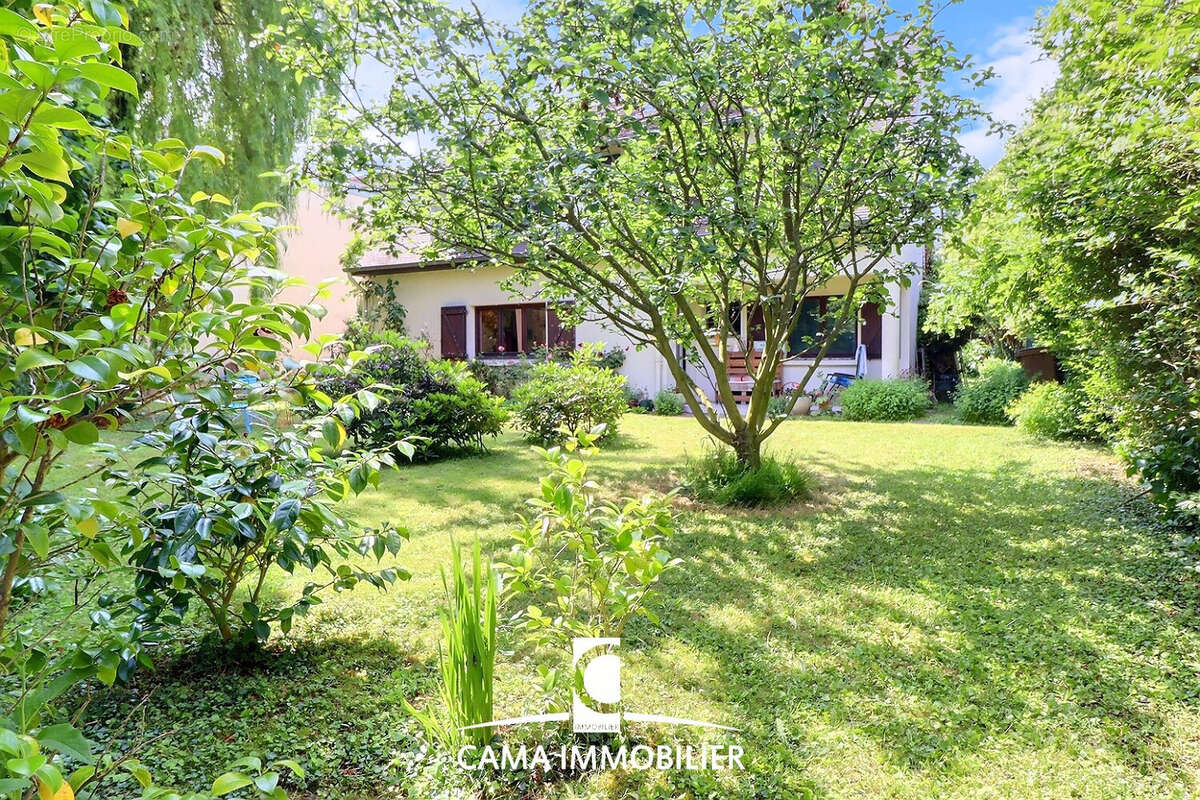 Maison à FONTENAY-LE-FLEURY