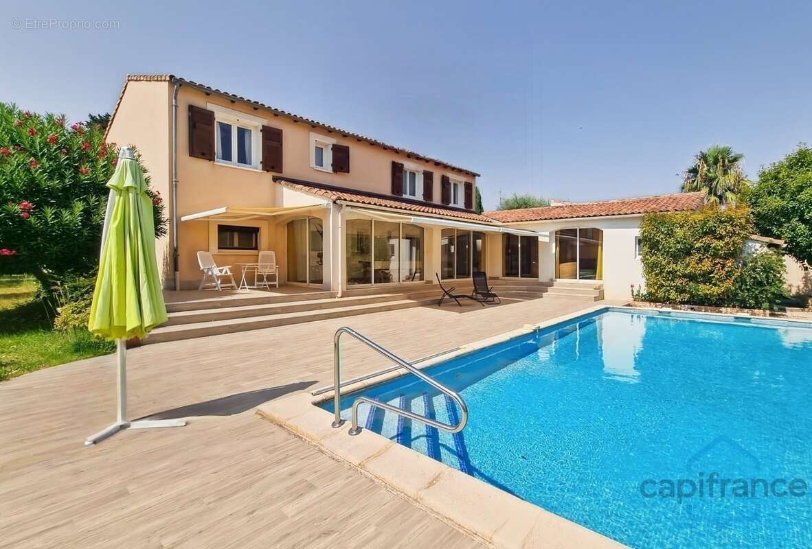 MAISON de 222m² ou double habitation - PISCINE - Terrain arboré de 830m² sans vis-à-vis - CASTRIES (34) - photo 24