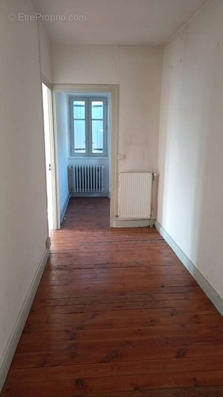 Maison à AIGUEPERSE