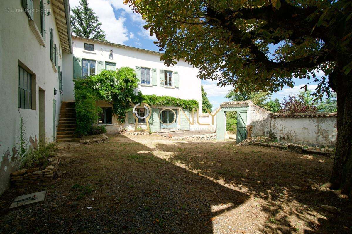 Maison à CHAZAY-D'AZERGUES
