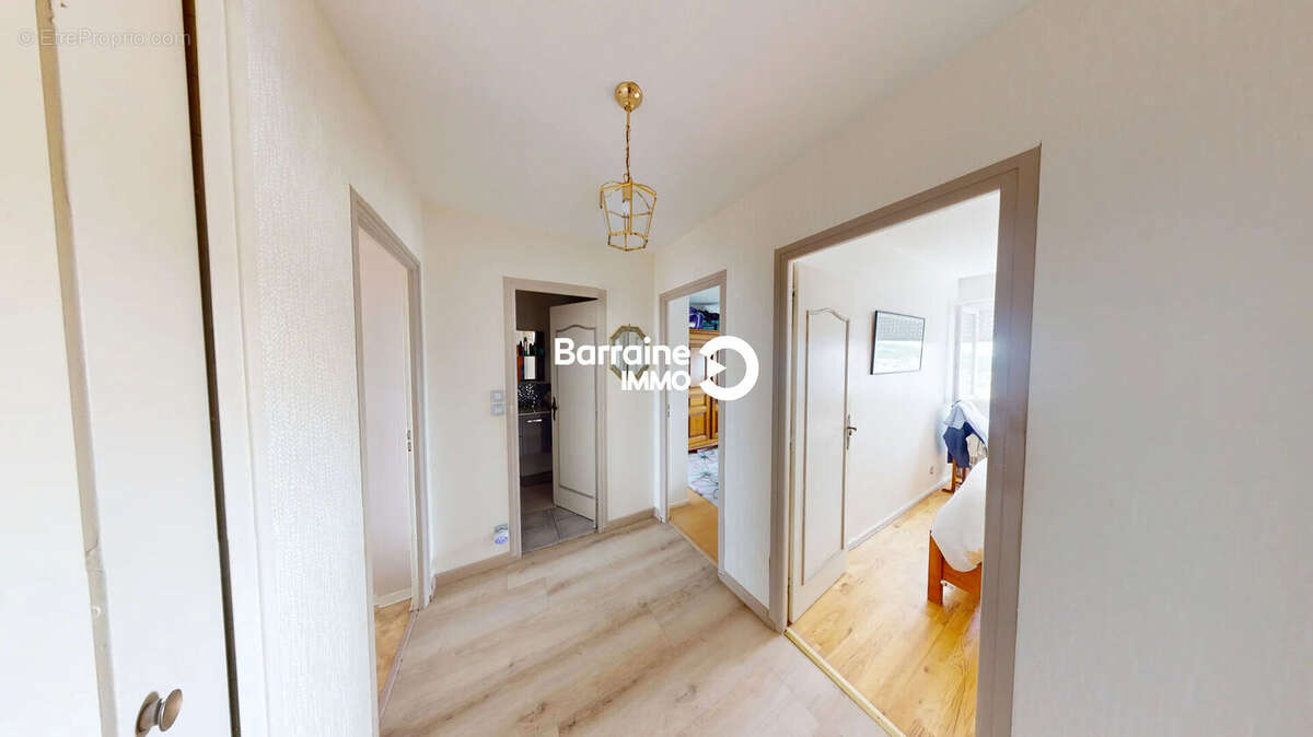 A VENDRE  - Appartement 4 pièces- 3 chambres- à Lorient-le ter-dernier étage-ascenseur-garage - photo 7
