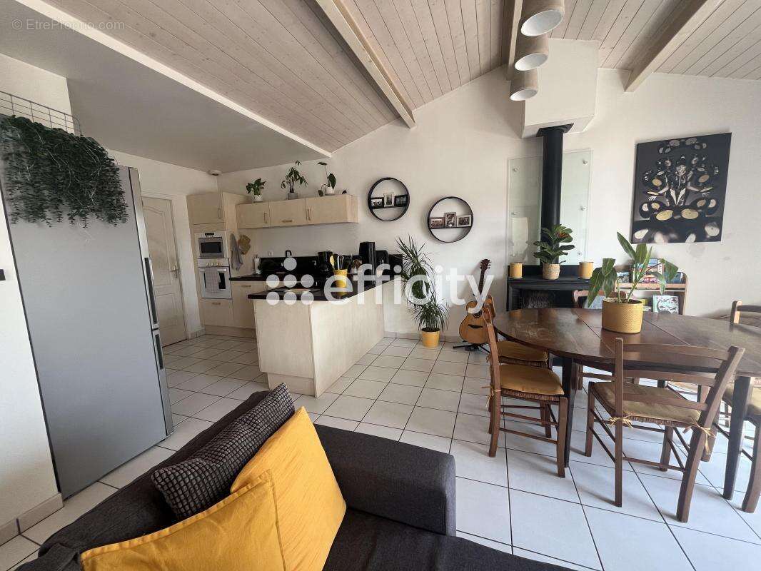 Maison 98 m² à Le Bois-Plage-En-Re  - photo 4