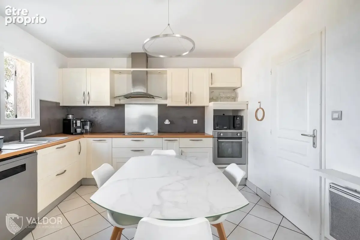 Maison familiale 5 chambres – 144 m² sur 1 100 m² de terrain - photo 5