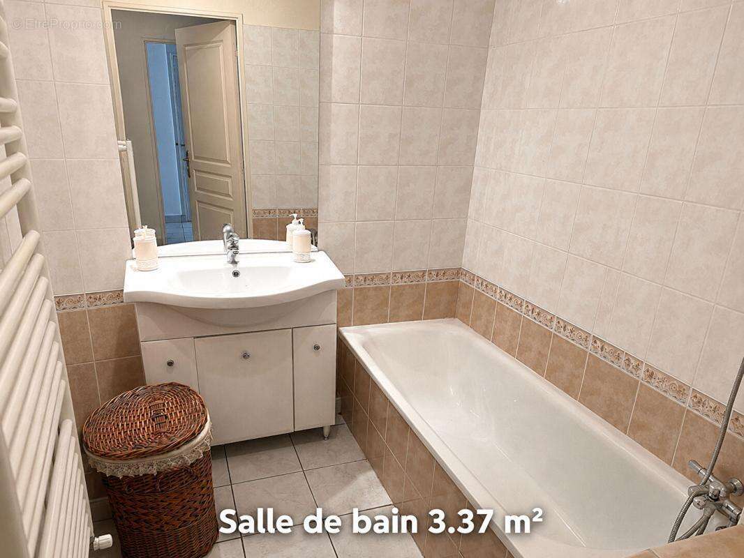 Appartement à ANSE