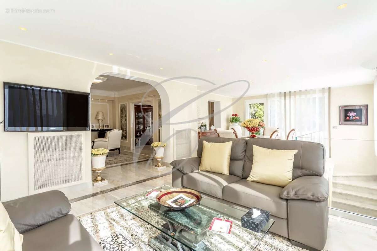 Maison à ROQUEBRUNE-CAP-MARTIN