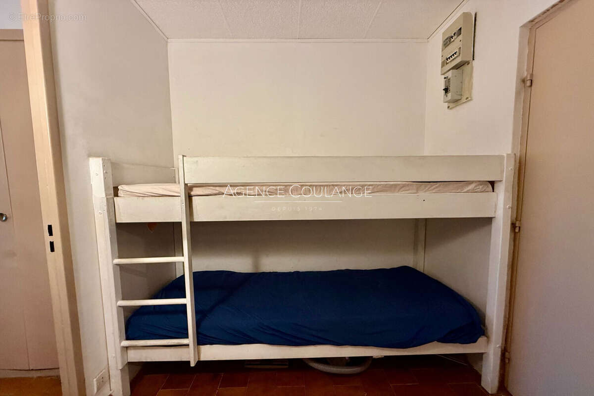 Appartement à SAINT-CYR-SUR-MER