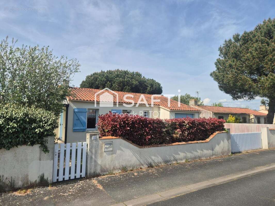 Photo 1 - Maison à ANGLES