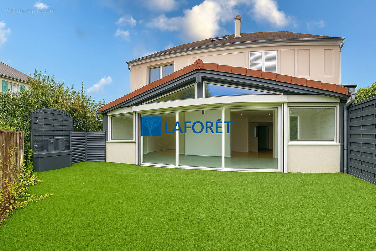 Maison à MAGNY-LE-HONGRE