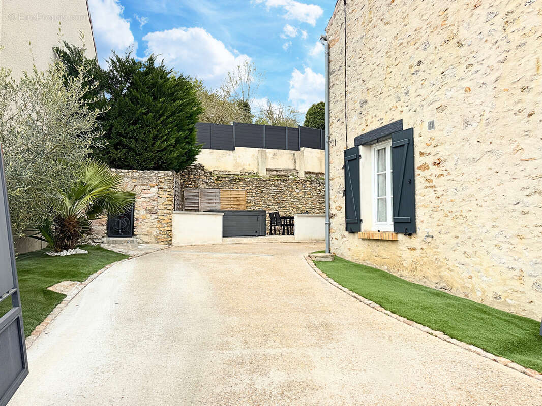 Maison à COULOMMIERS