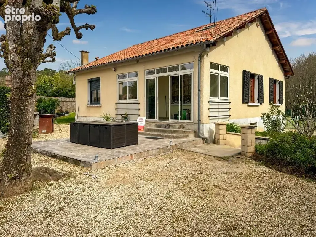  À VENDRE – DOUZILLAC (24190) Maison rénovée avec piscine – 156 m² habitables – Terrain clos de 1 326 m² – 195 000€ FAI - photo 6