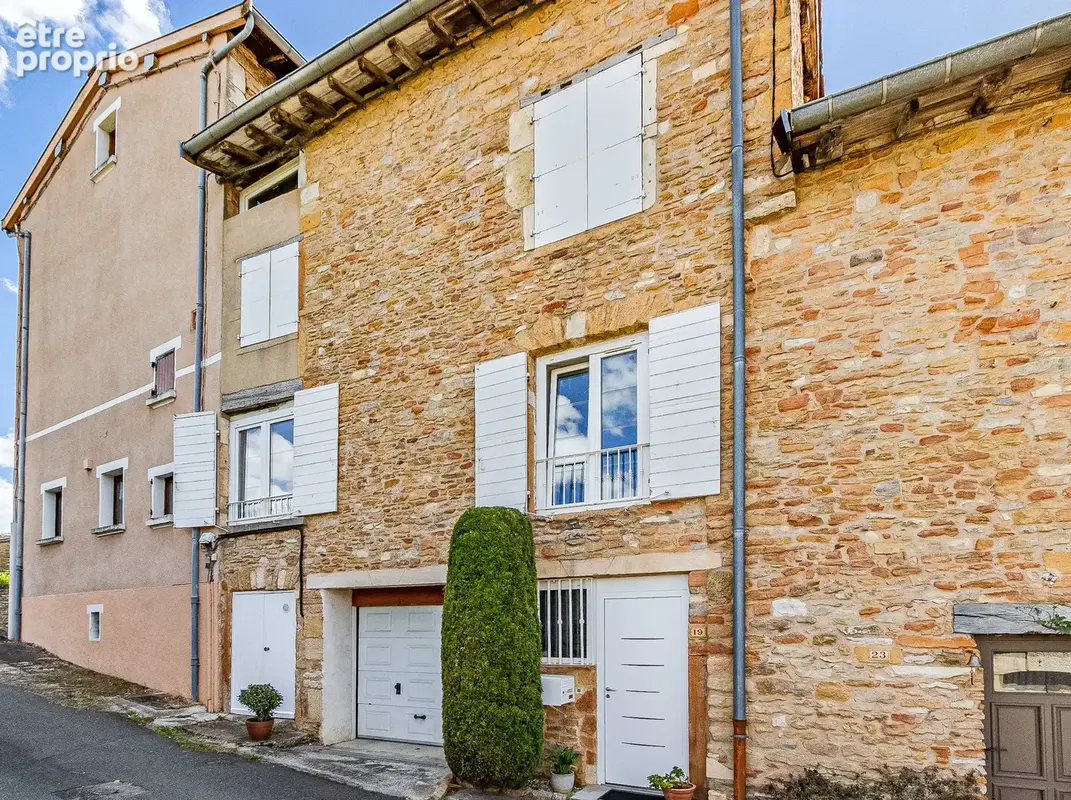 Au cœur de Lachassagne, belle maison de village 3 chambres - photo 11