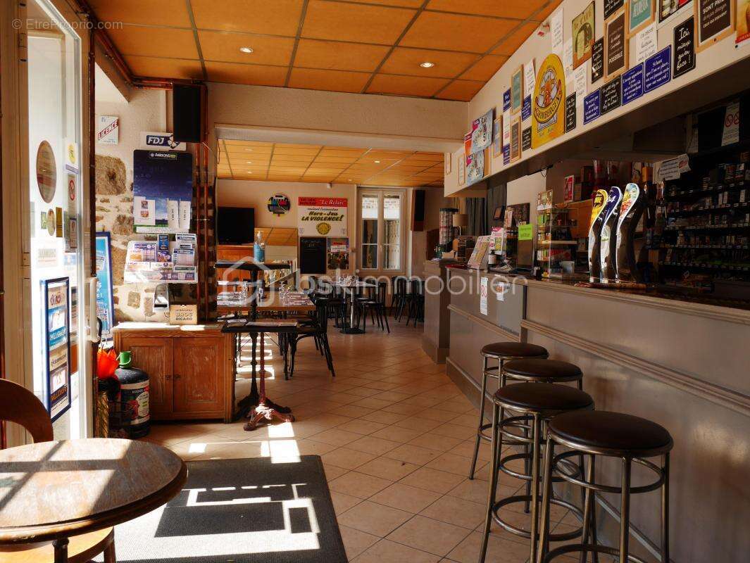 Commerce à LA CHAPELLE-JANSON