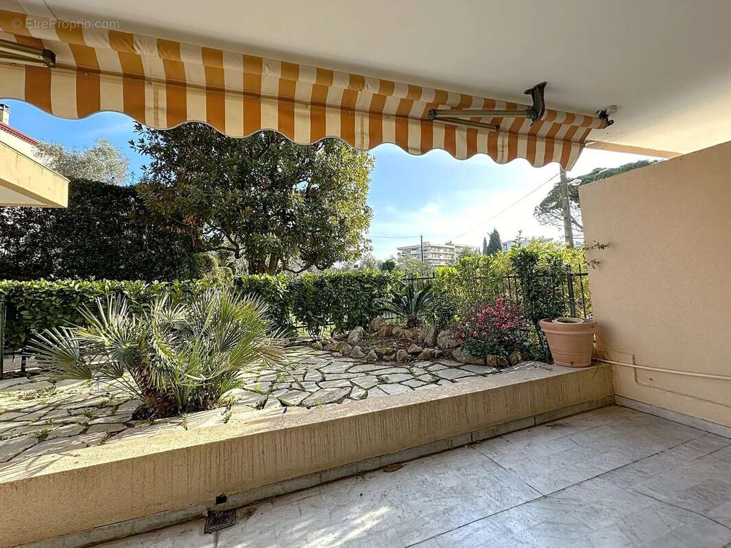 Appartement à LE CANNET