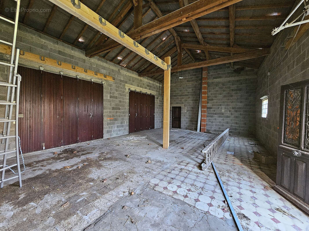 Maison à POUILLY-SUR-SAONE