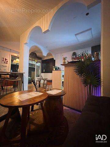 Photo 4 - Commerce à SAINT-PIERRE