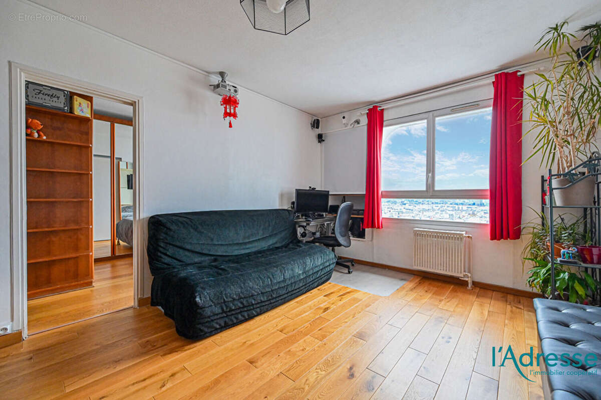 Appartement à PARIS-20E