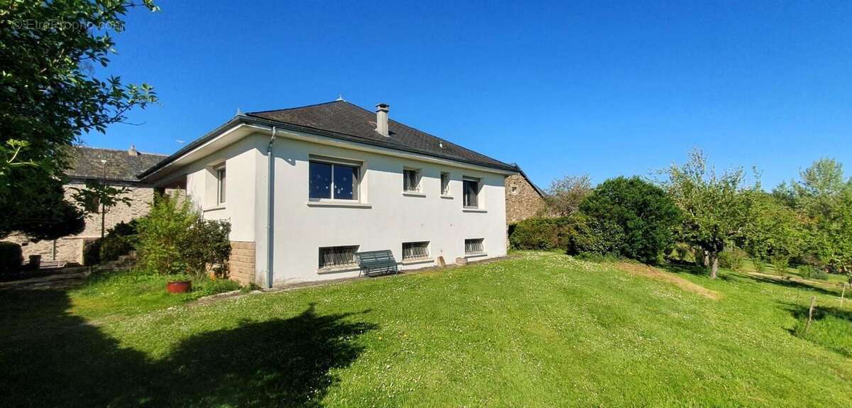 Maison à LESCURE-JAOUL