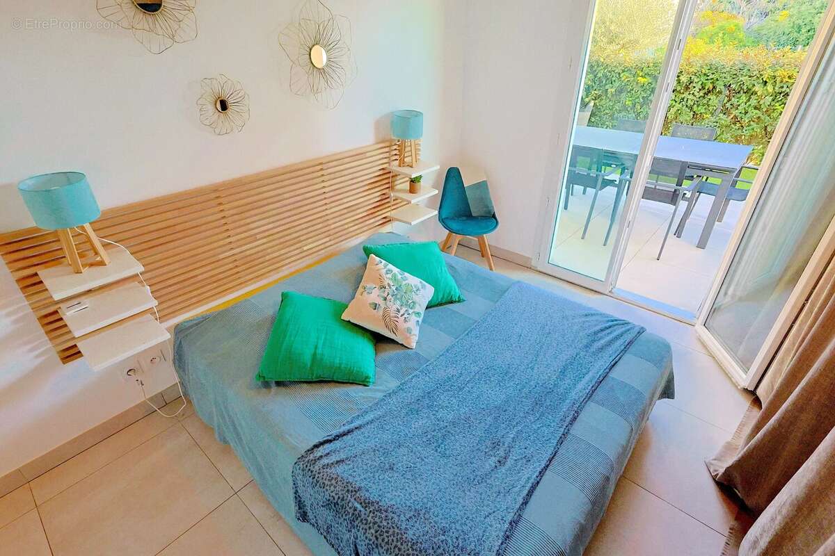 Appartement à VALLAURIS