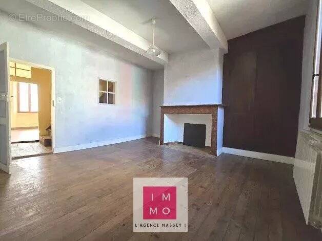 Maison à TRIE-SUR-BAISE