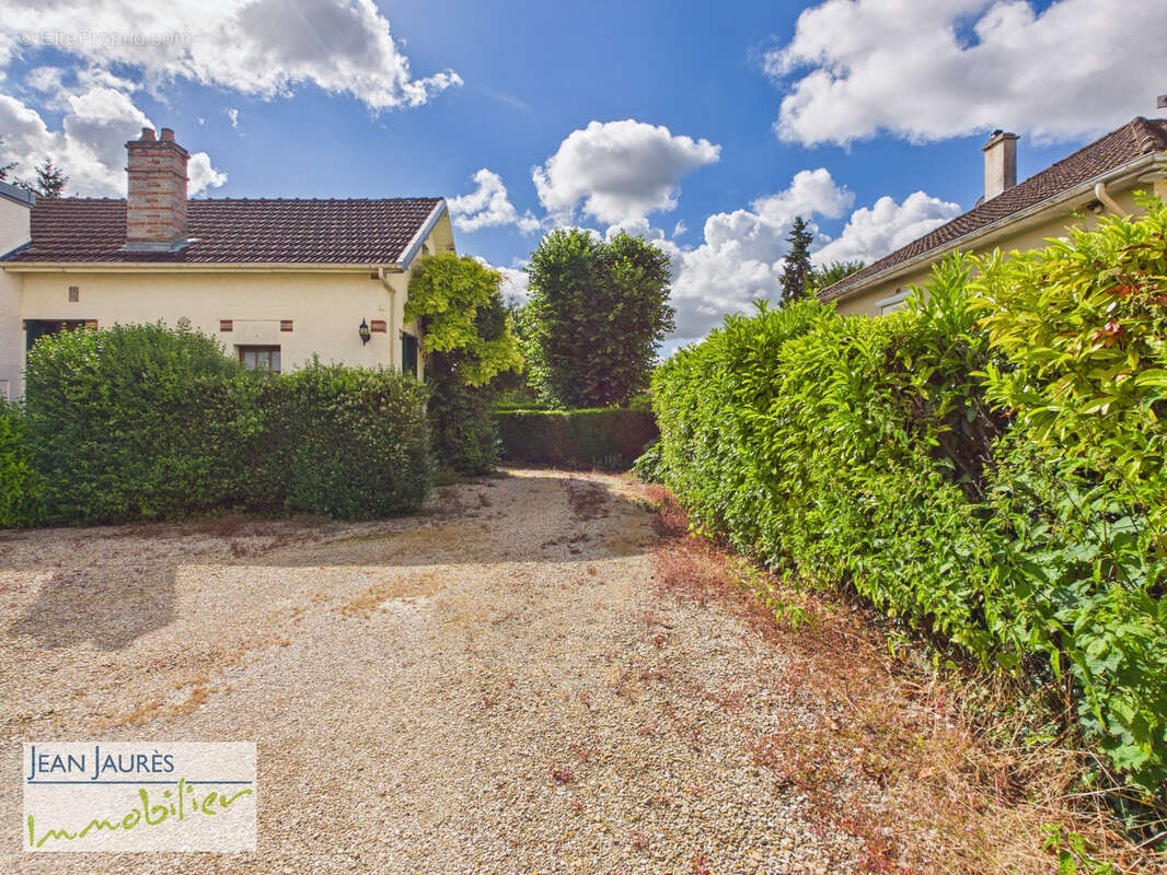RARE À CRENEY-PRÈS-TROYES   Maison de caractère des années 30 avec fort potentiel - photo 13