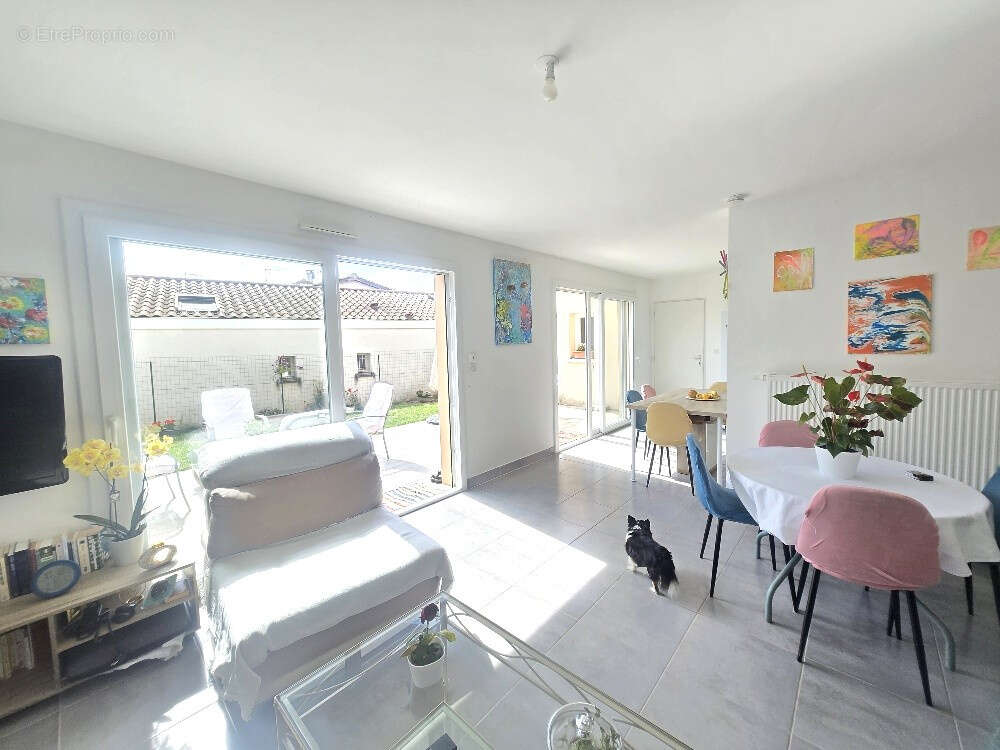 Maison à BRINDAS