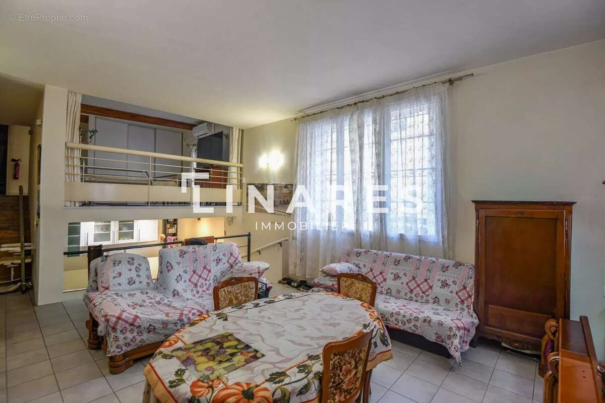 Commerce à MARSEILLE-5E